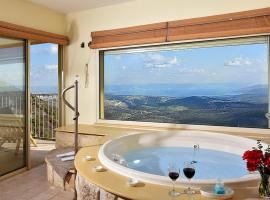Nof 10, chalet de montaña en Amirim