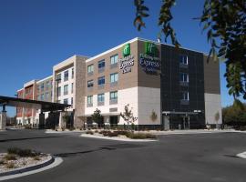 Holiday Inn Express & Suites Boise Airport by IHG, hotel Boise repülőtér - BOI környékén Boise-ban