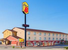 Super 8 by Wyndham San Antonio/I-35 North, hotel in San Antonio