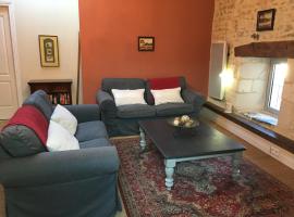 Apart d'Arc, hotel en Saintes