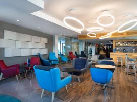 Holiday Inn Express Lisbon Airport by IHG, hotell Lissabonis lennujaama Humberto Delgado lennujaam - LIS lähedal