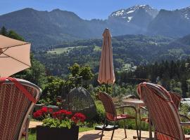 Tourist Hotel Boehm, hotel di Schönau am Königssee