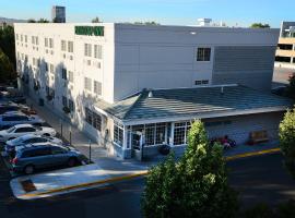 Hilltop Inn by Riversage, hotel in Billings