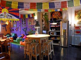 Santander Central Hostel, hotel in zona Aeroporto di Santander - SDR, 