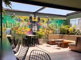 Black Llama Hostel Miraflores, hostel στη Λίμα