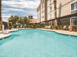 La Quinta by Wyndham Las Vegas Summerlin Tech, hotel in Summerlin, Las Vegas