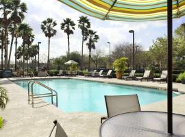 Embassy Suites by Hilton Orlando Airport, hotel in zona Aeroporto Internazionale di Orlando - MCO, Orlando