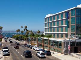 Homewood Suites by Hilton San Diego Downtown/Bayside, hotel near San Diego International Airport - SAN, San Diego