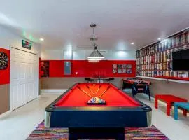 4br House w Perfect Location Pool and Much More