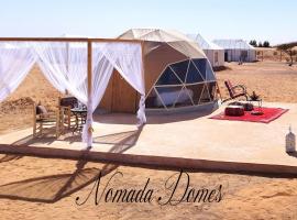 Nomada Domes Camp with Airco, hotel a Merzouga