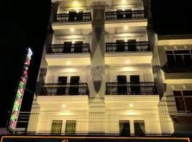 Baoguan Mountain Hotel