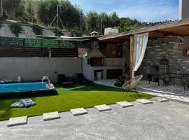 Ideal House with Private Pool & Parking