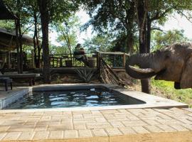 Khanya Conservation Camp, hotel Phalaborwában