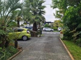 KK Boarding Holiday house, hotel v destinácii Hamilton