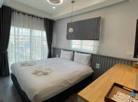 Acozyposhtel, hotel near Don Mueang International Airport - DMK, Bangkok