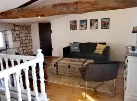 La Demeure des Artistes - Quartier historique, hotel en Saintes