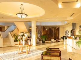 Majestic Cove Hotel - Formerly Le Méridien Fairway, hotel near Dubai International Airport - DXB, Dubai