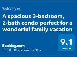 A spacious 3-bedroom, 2-bath condo perfect for a wonderful family vacation, hotel em Myrtle Beach