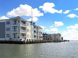 Sunset Bay Villa 208 - Pet friendly & includes a boat slip!