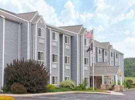 Microtel Inn & Suites by Wyndham Hazelton/Bruceton Mills, ξενοδοχείο σε Hazelton