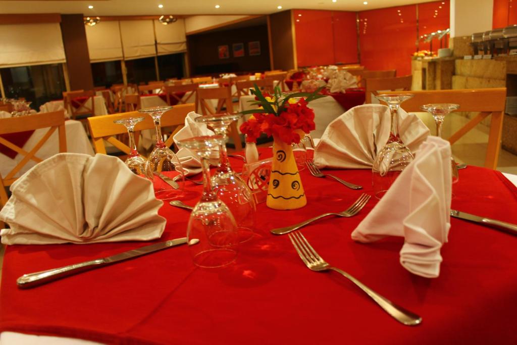 Restoran atau tempat makan lain di Eden Rock Hotel Namaa Bay