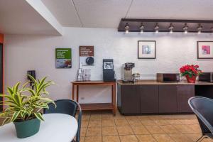 Ο χώρος του λόμπι ή της ρεσεψιόν στο Motel 6-Bridgeview, IL