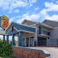 Super 8 by Wyndham Tulsa/Arpt/St Fairgrounds, hotel near Tulsa International Airport - TUL, Tulsa