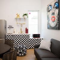 Charming 1BR Near Airport & Studios , EV, hotel near Hollywood Burbank Airport - BUR, Burbank