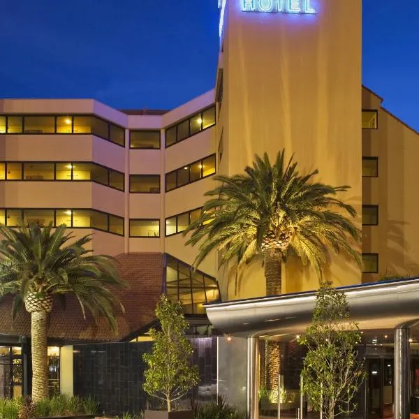 Lakes Hotel, hotell i Adelaide