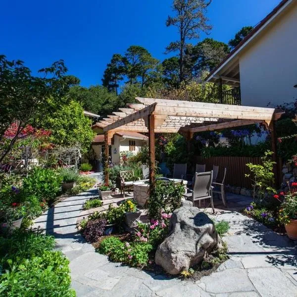 The Vendange Carmel Inn & Suites, hotel in Carmel