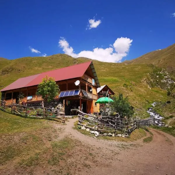 Guesthouse Everest, hotel a Chesho