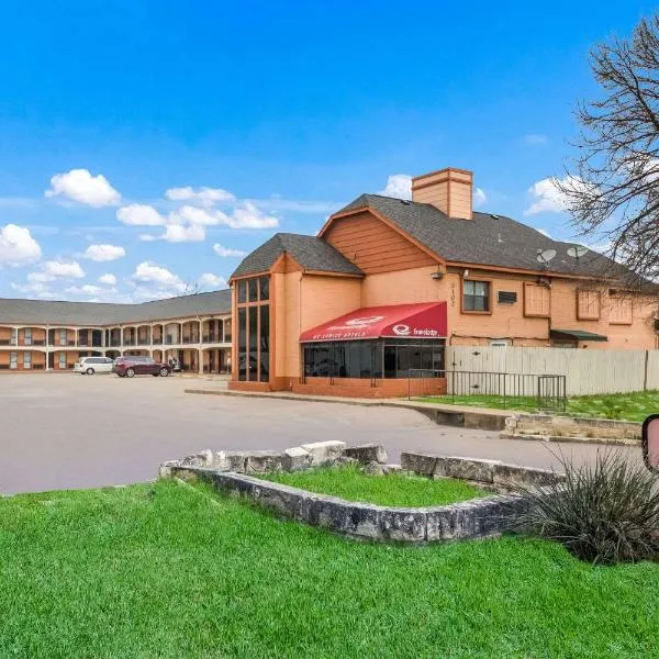Econo Lodge near The Domain - The Arboretum, отель в Остине
