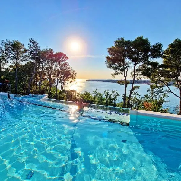 Punto Blu Valamar Camping Village, hotel v Poreči