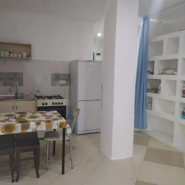 Квартира-студия с видом на море, hotel in Ureki