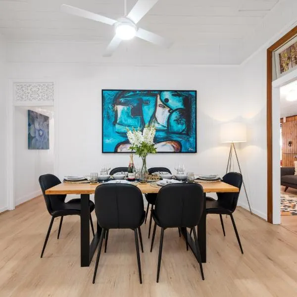 브리즈번에 위치한 호텔 CBD Southbank Queenslander-5BR 3bath 3 carpark
