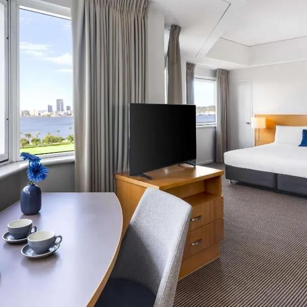 Novotel Perth Langley, hotel in Perth